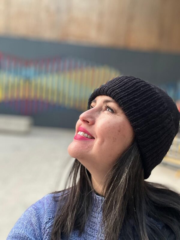 Gorro Negro y Simple